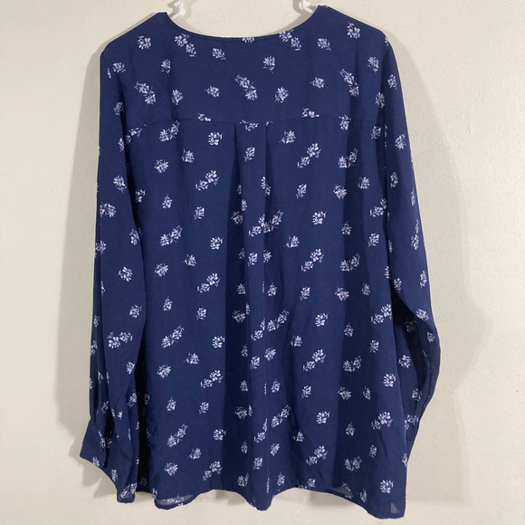 Lane Bryant Navy Blue Floral Split Neck Blouse with Ladder Lace Trim Size 14/16 - Picture 7 of 7